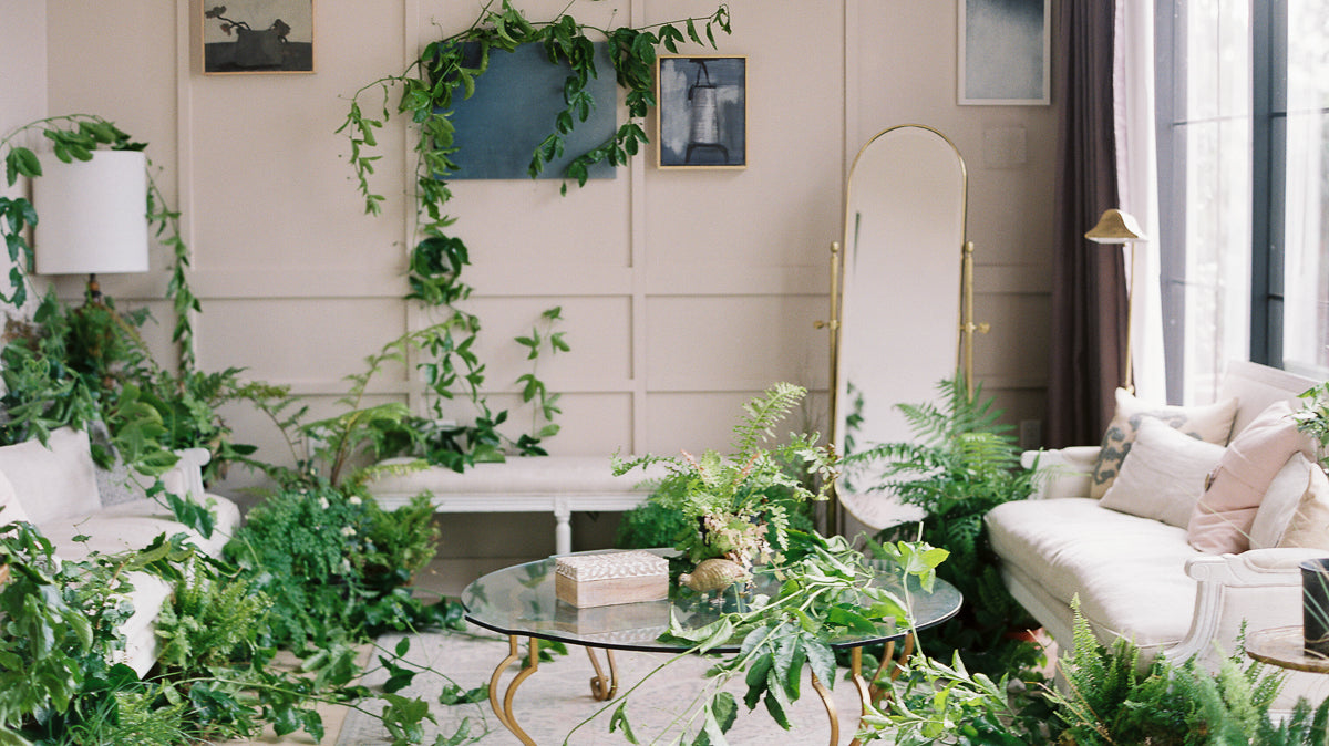 MAGNOLIA ROUGE / MINIMALIST AND MODERN BOTANICAL WEDDING INSPIRATION