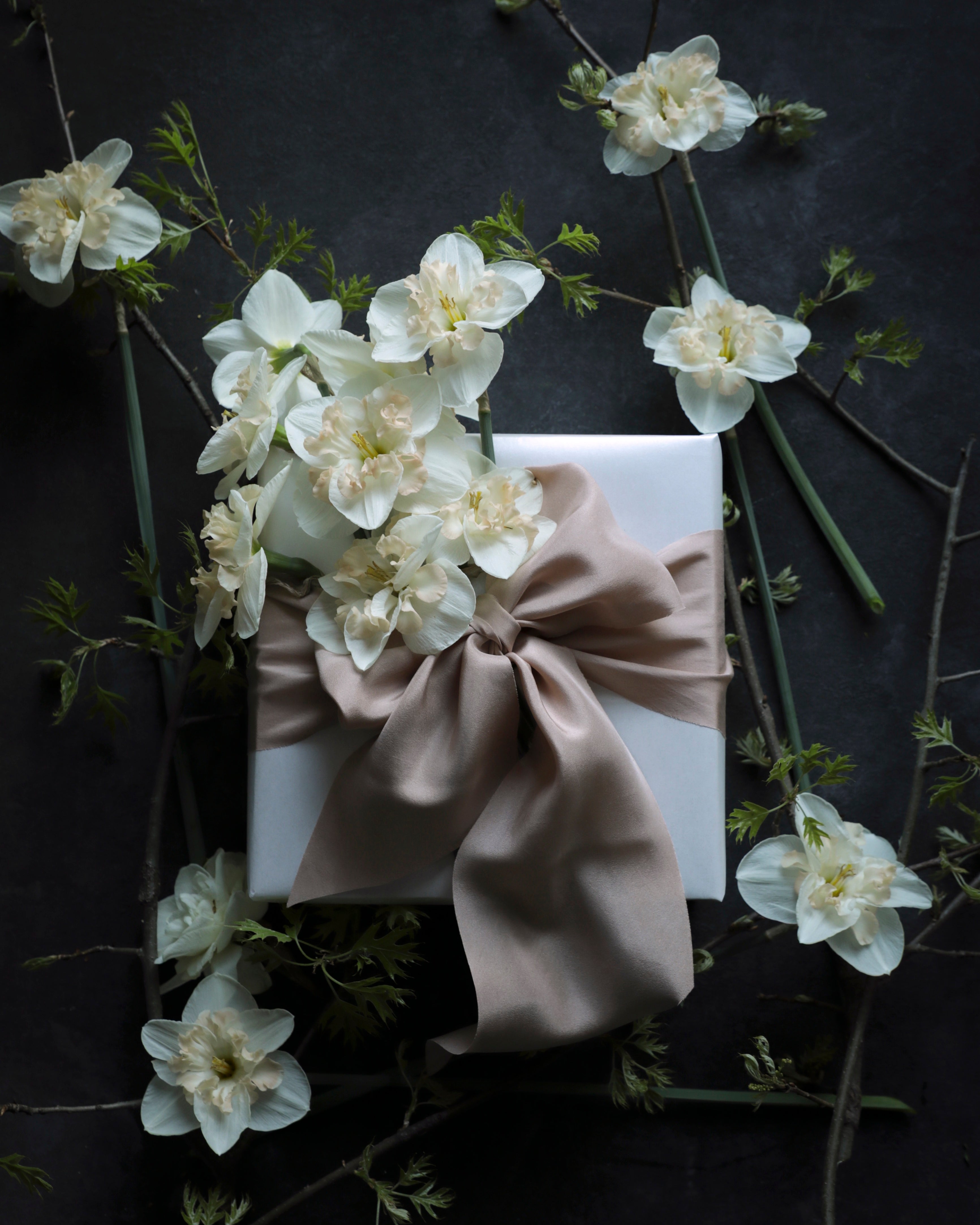 luxury gift wrapping inspiration with blush silk ribbon