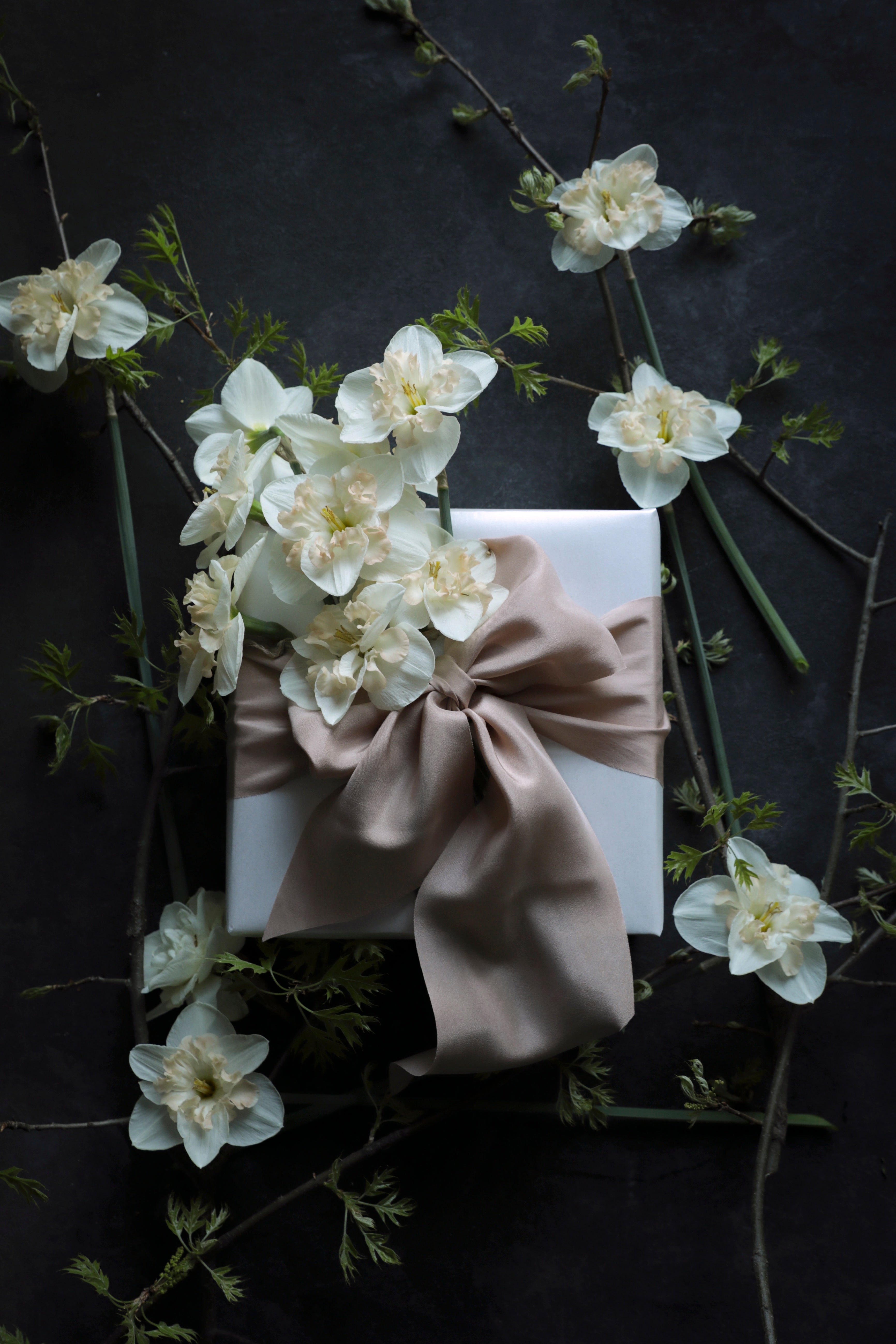 luxury gift wrapping inspiration with blush silk ribbon