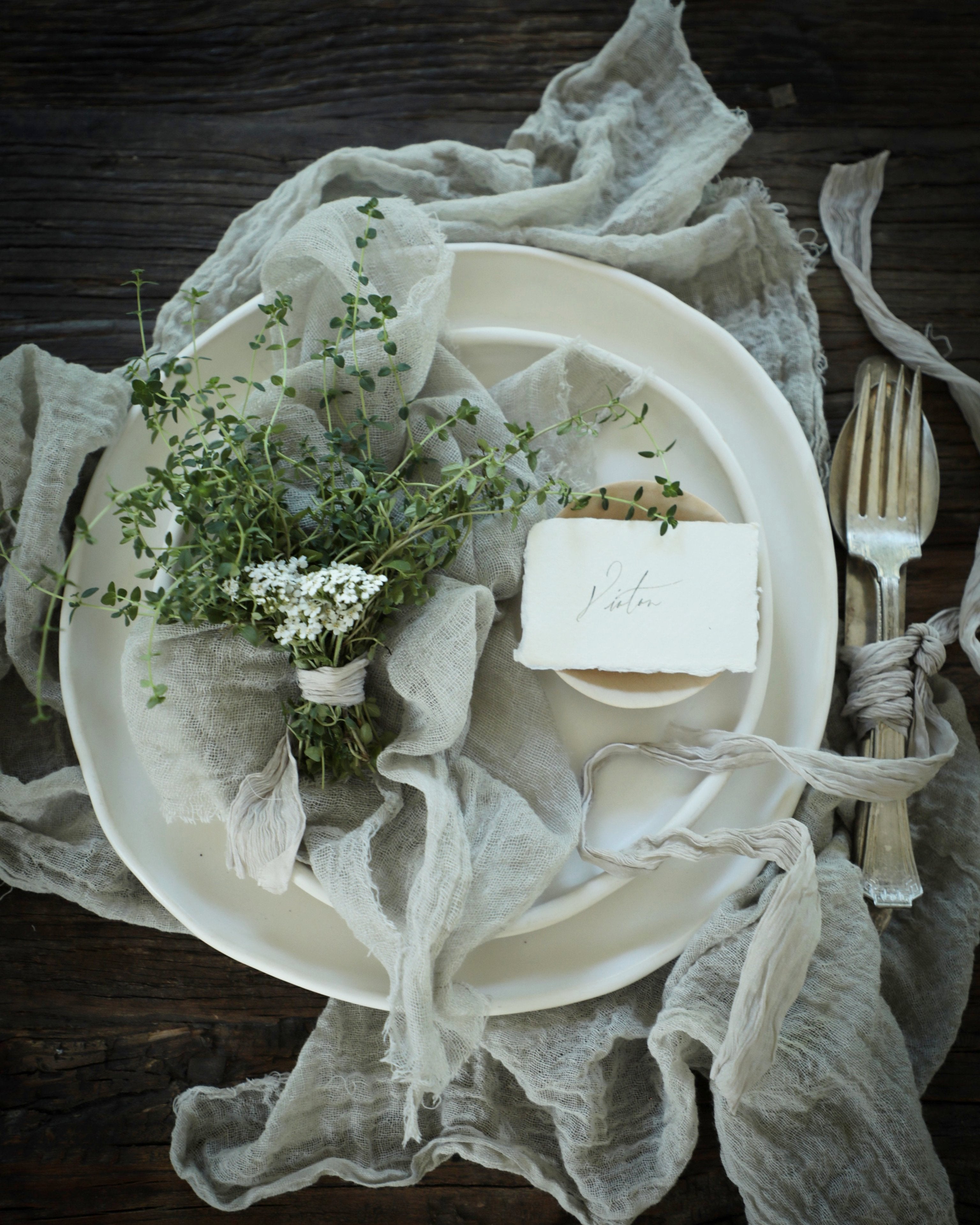 table runner, table linens, place setting, silk and willow table decor