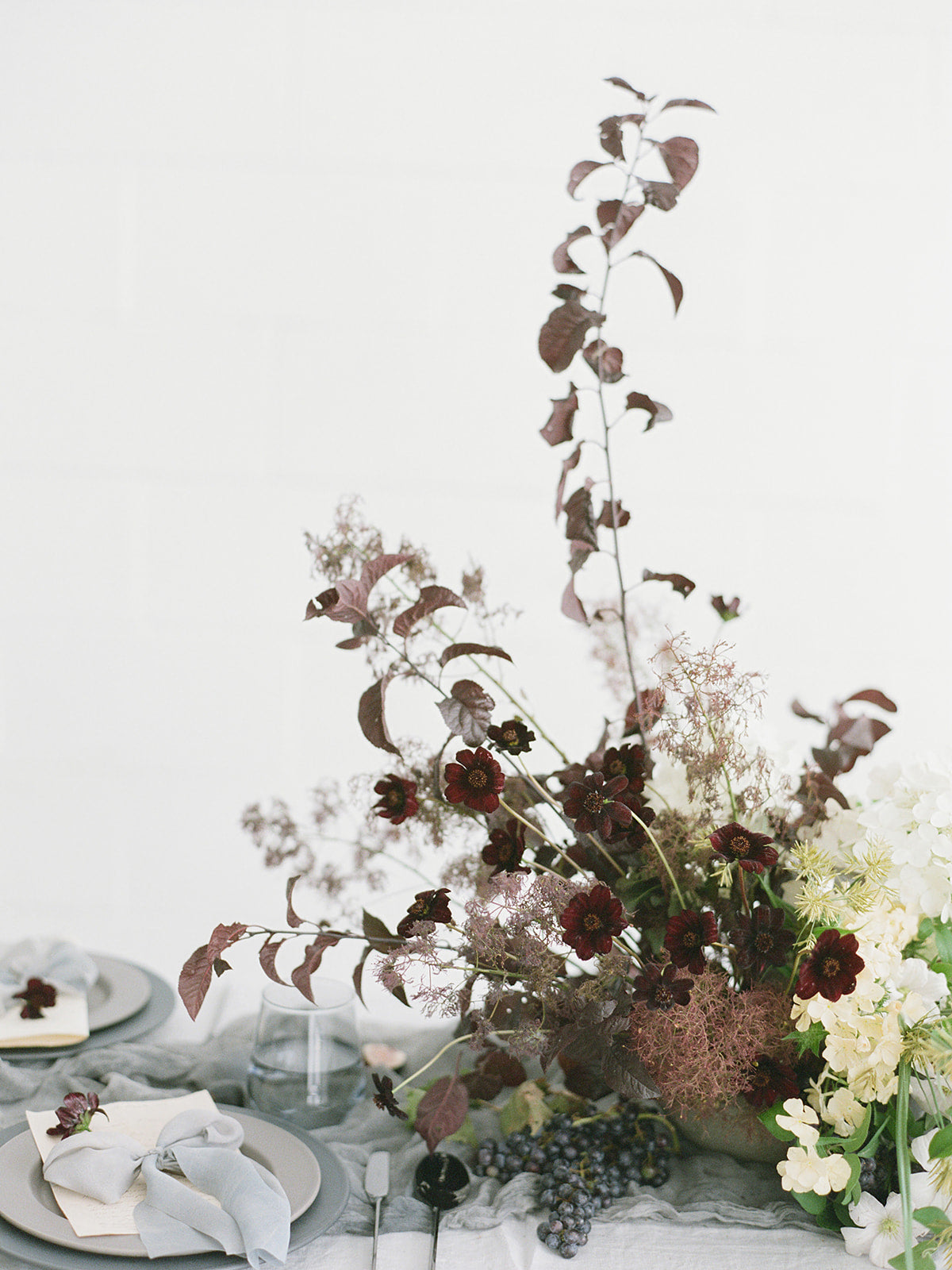 Magnolia Rouge | OLD WORLD MEETS FEMININE & MODERN MINIMALISM IN THIS BRIDAL INSPIRATION