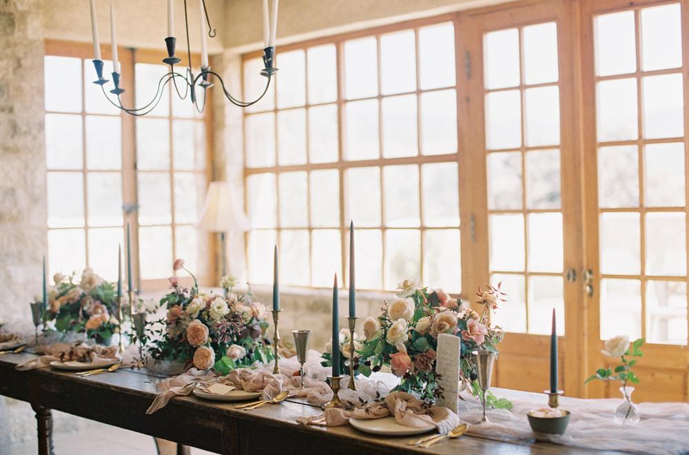 STYLE ME PRETTY / An Intimate Vow Renewal at Sunstone Villa