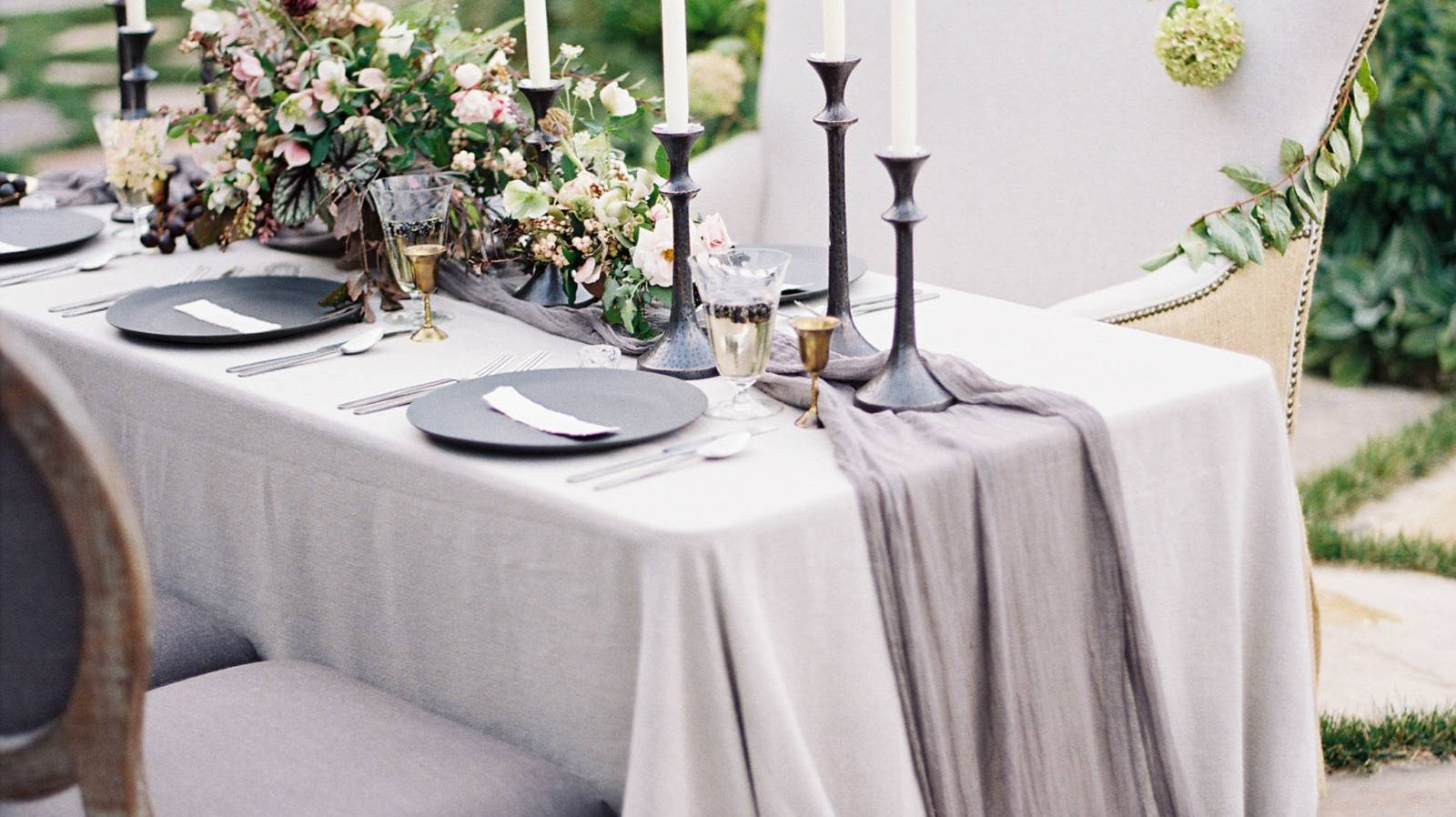 MAGNOLIA ROUGE / Elegant Table Inspiration