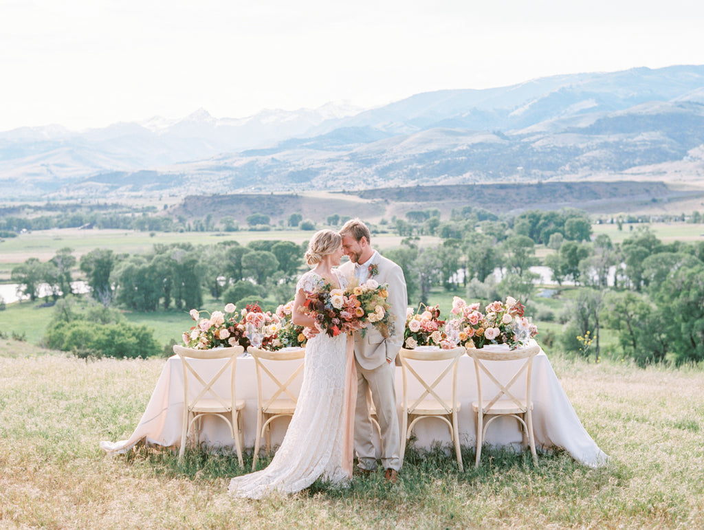MAGNOLIA ROUGE | COLOURFUL PARADISE VALLEY MONTANA WEDDING EDITORIAL