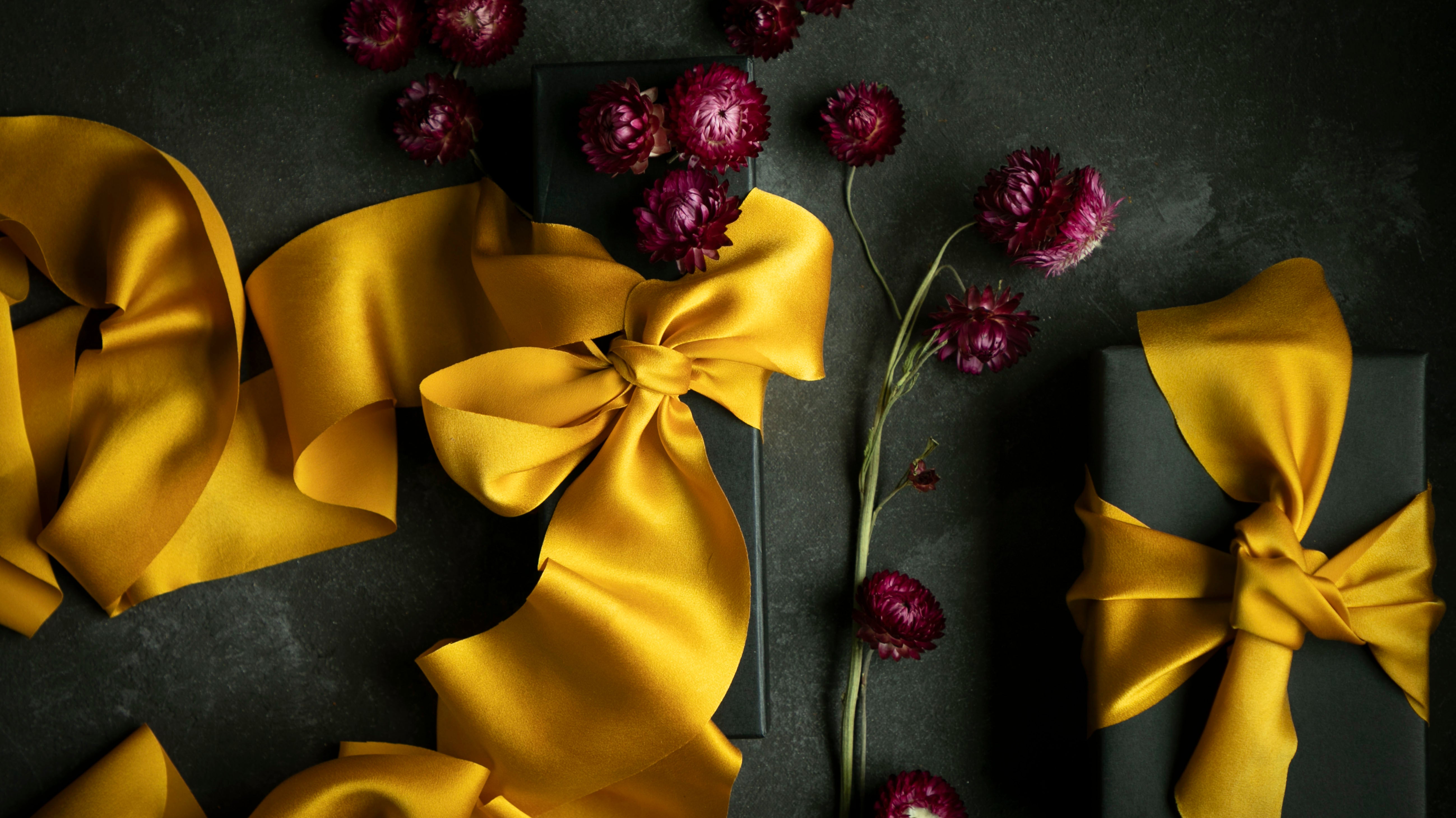 10 Creative Holiday Gift Wrapping Ideas