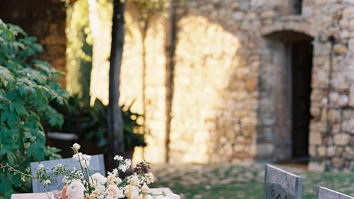 AMBER & MUSE / Atmospheric Tuscany Elopement