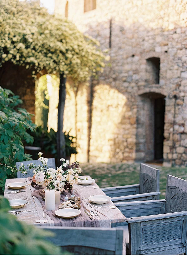 AMBER & MUSE / Atmospheric Tuscany Elopement