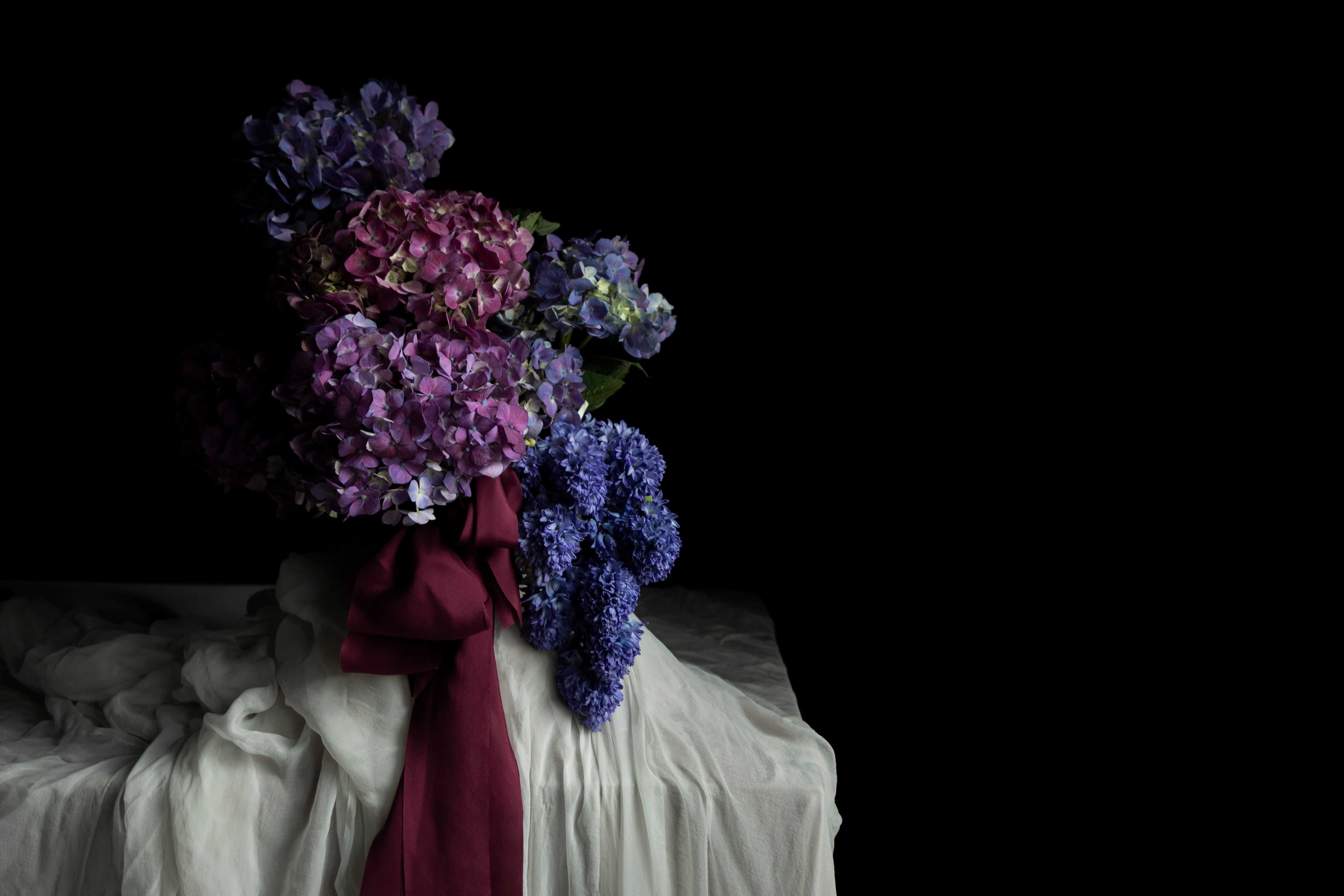 The Language of Color: Contrast in Floral Design