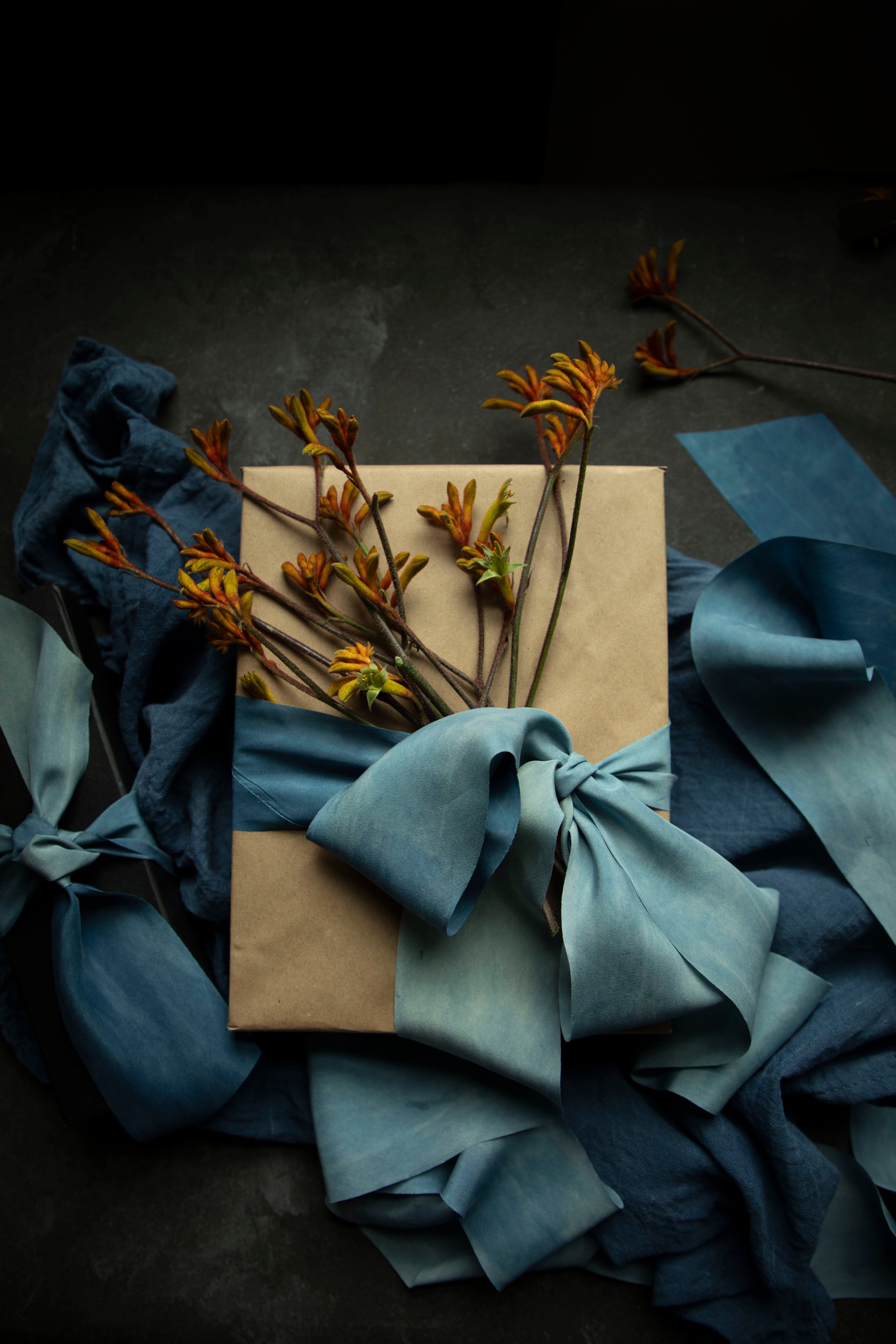 how to wrap gifts with silk ribbon for unique gift wrapping ideas