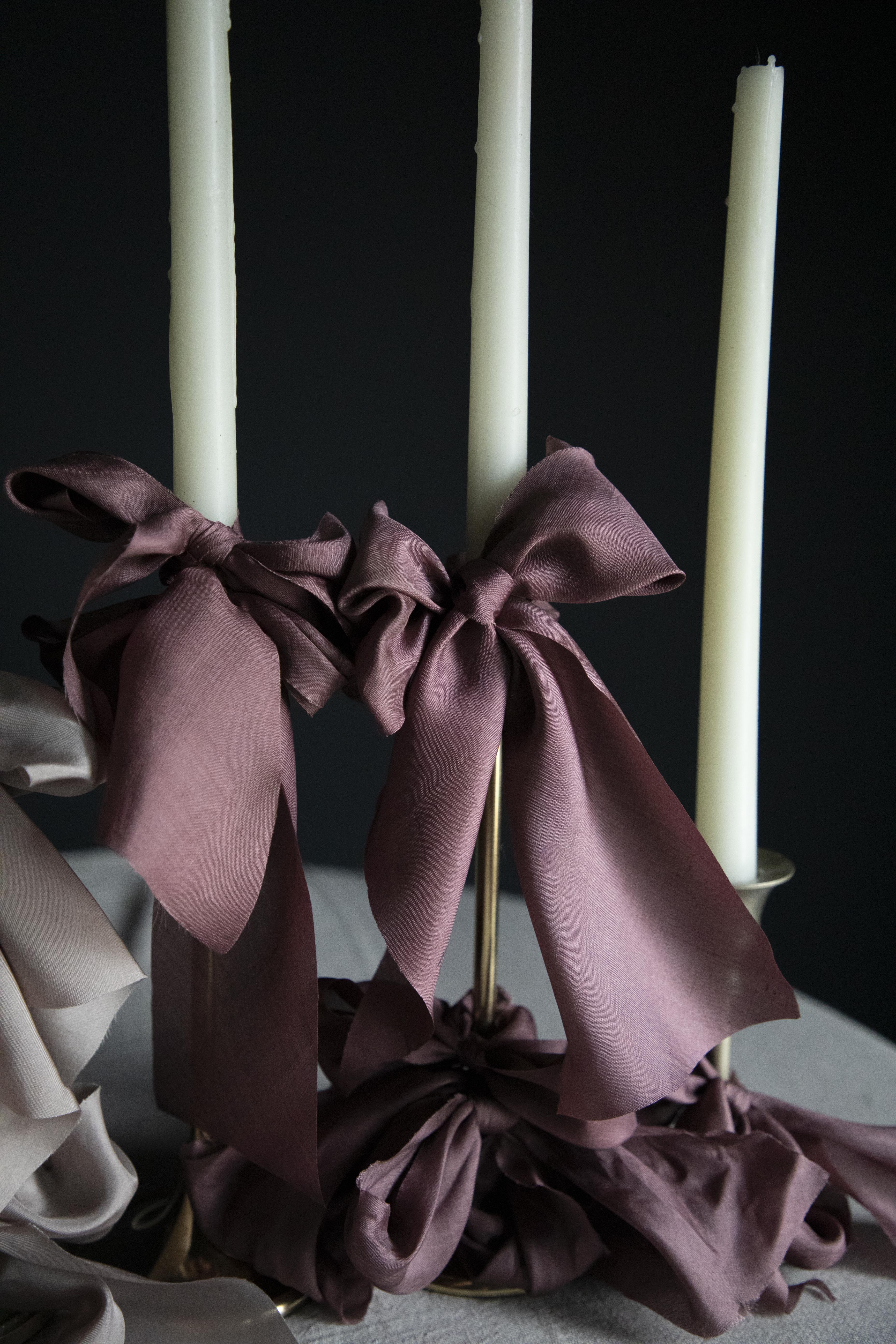ribbon bows on candles
