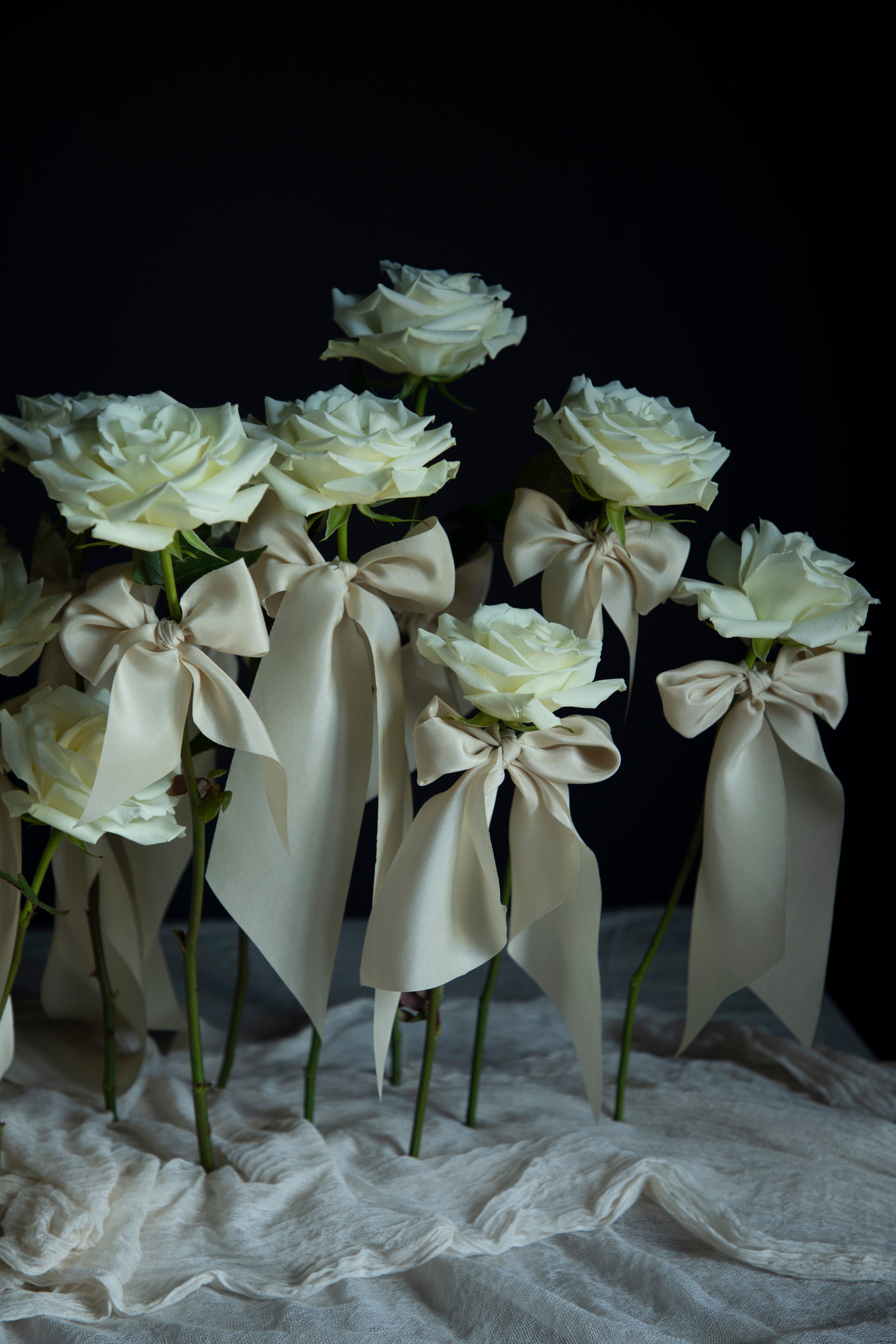 wedding table centerpiece with white roses