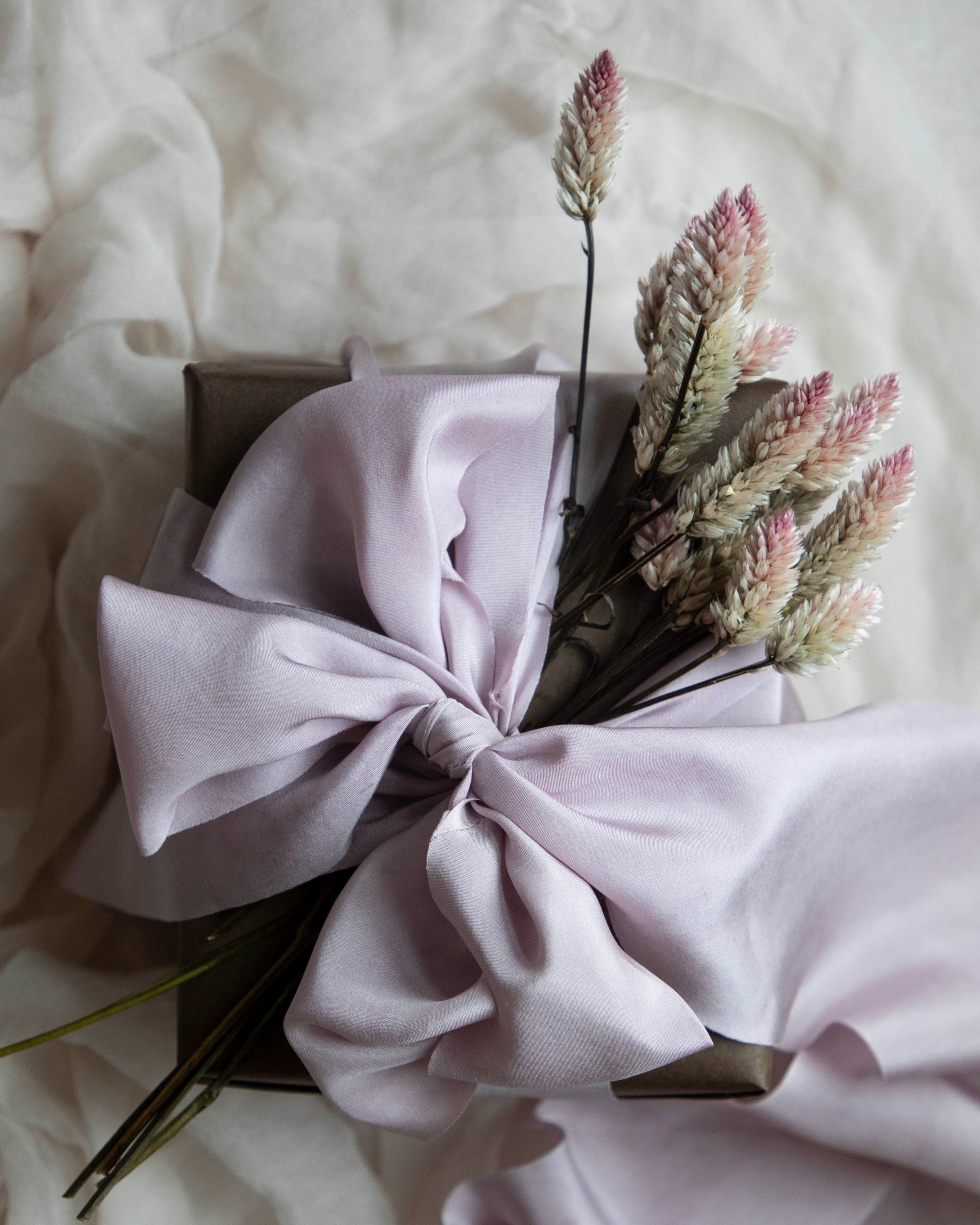 gift ideas for her with light purple color theme