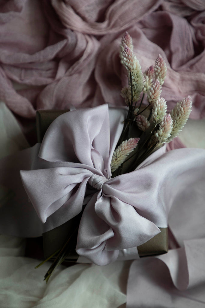 how to wrap a gift. gift wrapping ideas