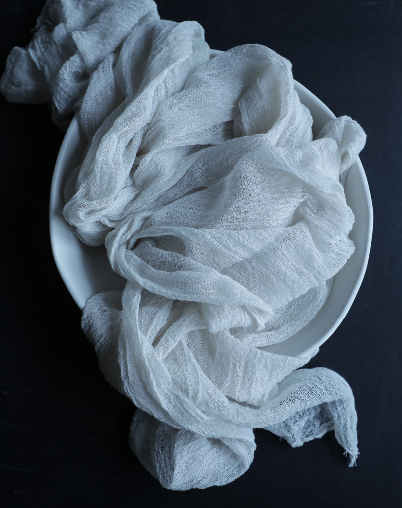 silk and willow medium weave table runner displayed in a ceramic bowl