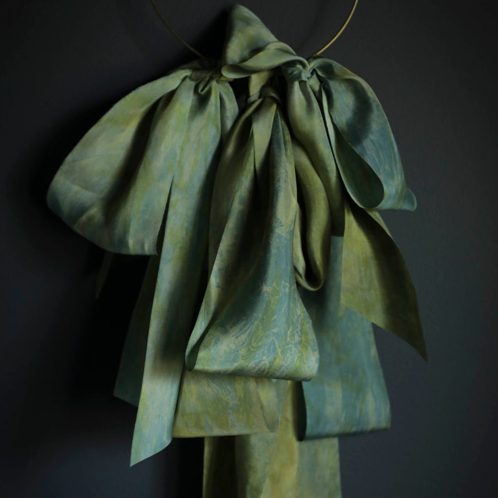 silk ribbon for ocean-inspired wedding theme